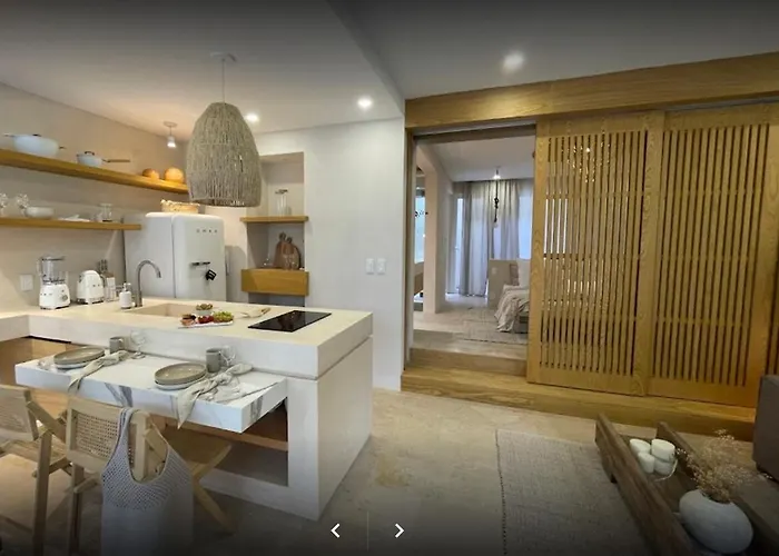 New Villa With Bathtub And Jacuzzi
